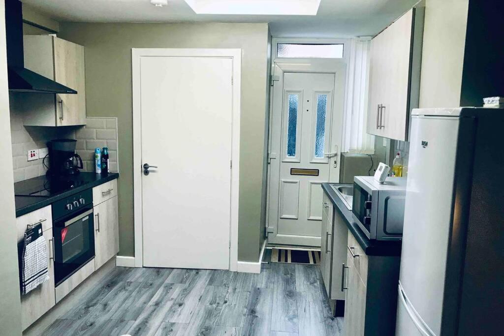Eson House Apartment Ливърпул Екстериор снимка
